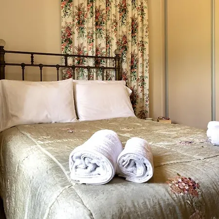 Casa Renta * Metaxáta